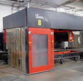 4000 WATT AMADA THETA 5 AXES, LC3015CII, EZ CUT, MFG: 2003 Notre numéro de stock: 10918