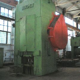 Presse à emboutir KRAMATORSK D257