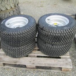 Giant complete wheel set for wheel loader 23X10.50-12 grass