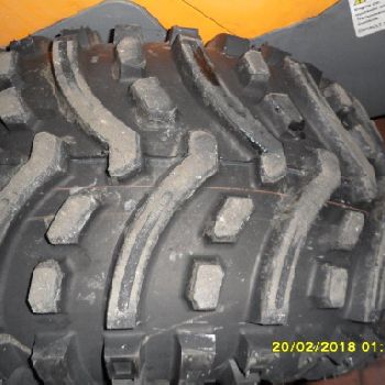 Giant tire set 22x11-8