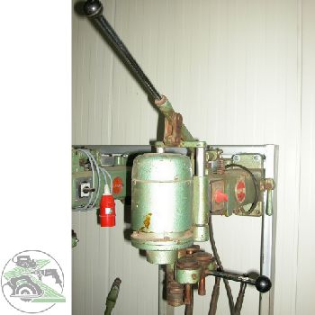 Rapid knot-hole boring