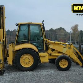 CHARGEUR À RÉTROCAVEUSE KOMATSU WB93R (# 972)