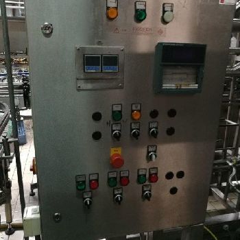 FILLING LINE FOR SYRUPS, JUICES, WATER, ICE TEA IN PET AND GLASS BOTTLES - Ref: MEM1903