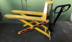 WTC AB Sweden; WTC Scissor Lift 1999