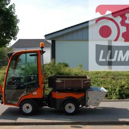 Держатель стеллажа С130 с техникой зимнего обслуживания