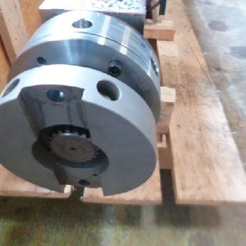 SCREW HOLE FOR DEMAG 500T