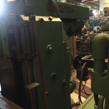 FRESA REMAC 101 DISPLAYED