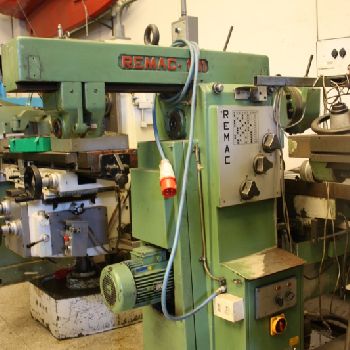 FRESA REMAC 101 DISPLAYED