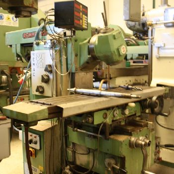 FRESA REMAC 101 DISPLAYED