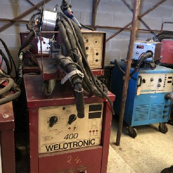 WELDER (N ° 24) WELDTRONIC 400
