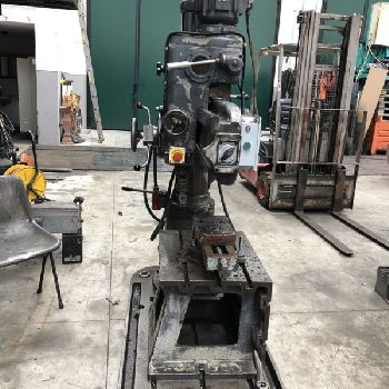 UCIMU RADIAL DRILL