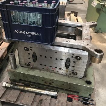 N ° 3 MOLDS FOR BOTTLE HOLDERS