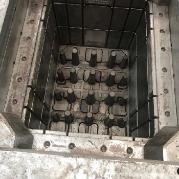 N ° 3 MOLDS FOR BOTTLE HOLDERS