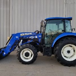 2017 New Holland T4.65