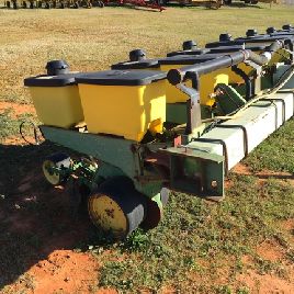 1989 John Deere 7300