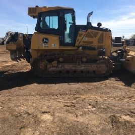 2017 John Deere 700K