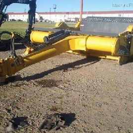 2018 John Deere 2412E