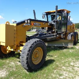2014 John Deere 670G