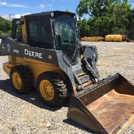 2014 John Deere 318E