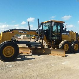 2010 John Deere 770GP