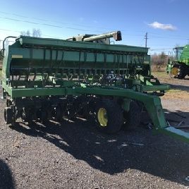 John Deere 1590
