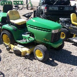 John Deere GT235