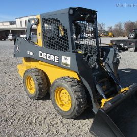 2014 John Deere 318E