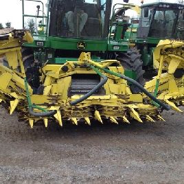 2014 John Deere 690