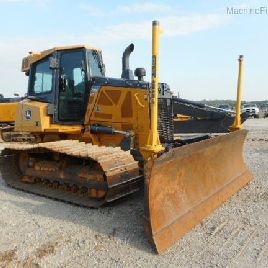 2016 John Deere 700K