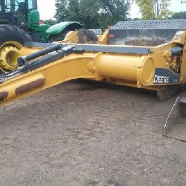 2017 John Deere 2412E