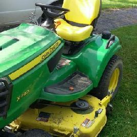 2016 John Deere X730