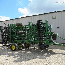 2019 John Deere 2330