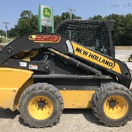 2015 New Holland L228
