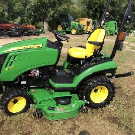 2017 John Deere 1025R