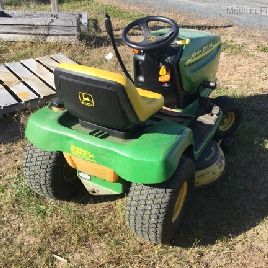 1998 John Deere LT155