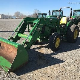 2013 John Deere 5085E