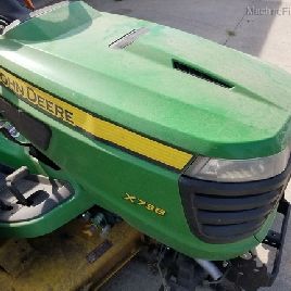 2014 John Deere X738
