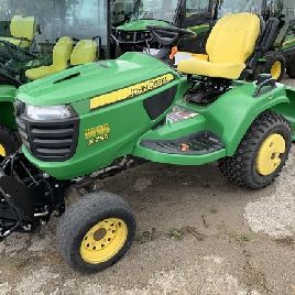 2015 John Deere X758