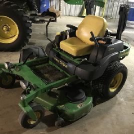 2005 John Deere 737