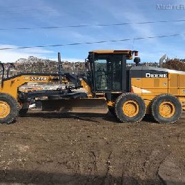 2016 John Deere 772GP