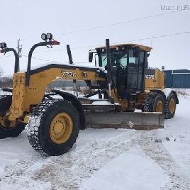 2013 John Deere 772G