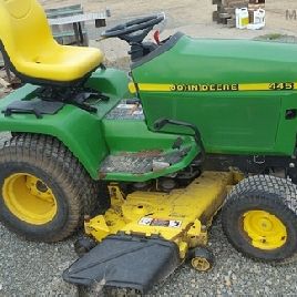 John Deere 445