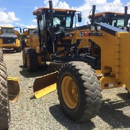 2016 John Deere 670G