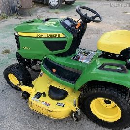2017 John Deere X750
