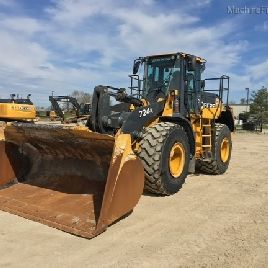 2017 John Deere 724K