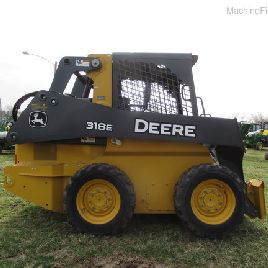 2015 John Deere 318E
