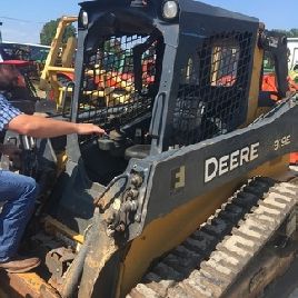 2014 John Deere 319E