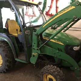 2005 John Deere 3520
