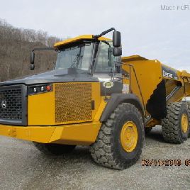 2019 John Deere 370E