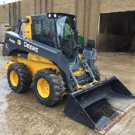 2018 John Deere 330G